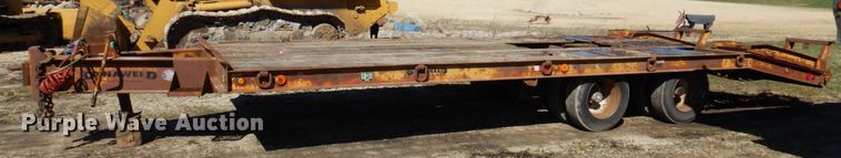 image for item IM9946 2000 Dyna Weld  equipment trailer