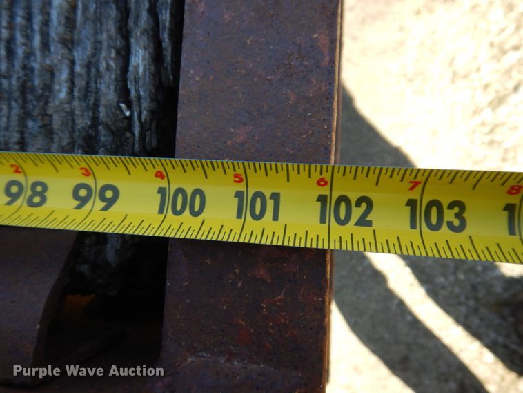 image for item IM9946 2000 Dyna Weld  equipment trailer