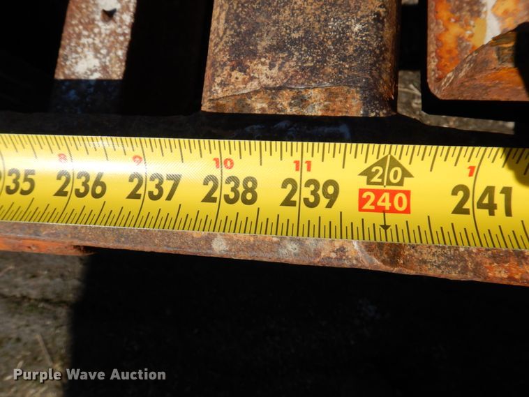 image for item IM9946 2000 Dyna Weld  equipment trailer