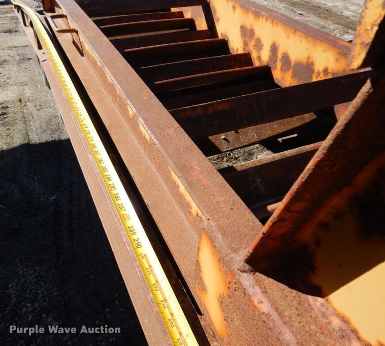 image for item IM9946 2000 Dyna Weld  equipment trailer