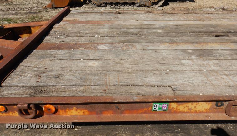 image for item IM9946 2000 Dyna Weld  equipment trailer