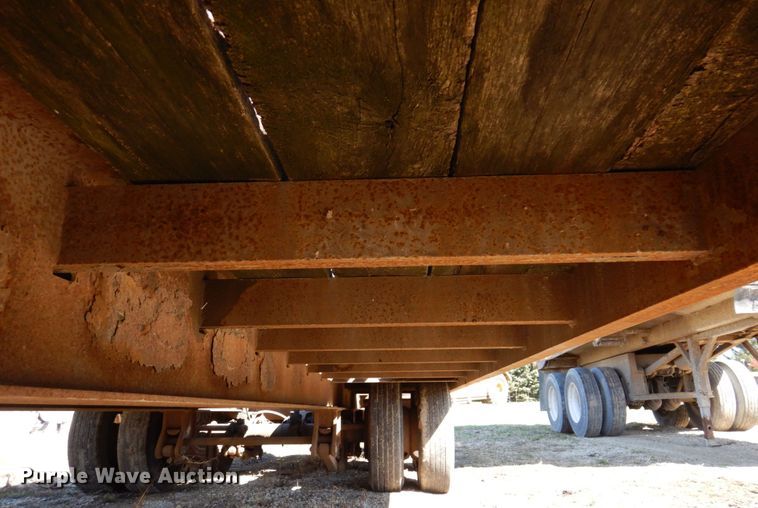 image for item IM9946 2000 Dyna Weld  equipment trailer