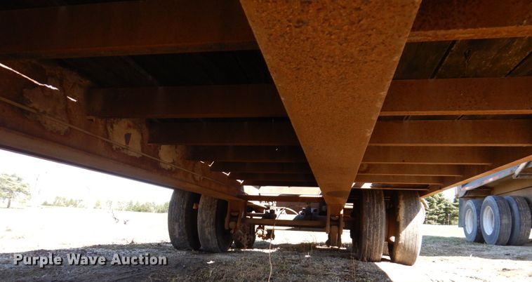 image for item IM9946 2000 Dyna Weld  equipment trailer