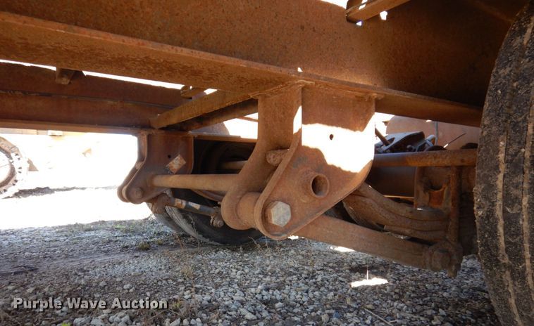 image for item IM9946 2000 Dyna Weld  equipment trailer