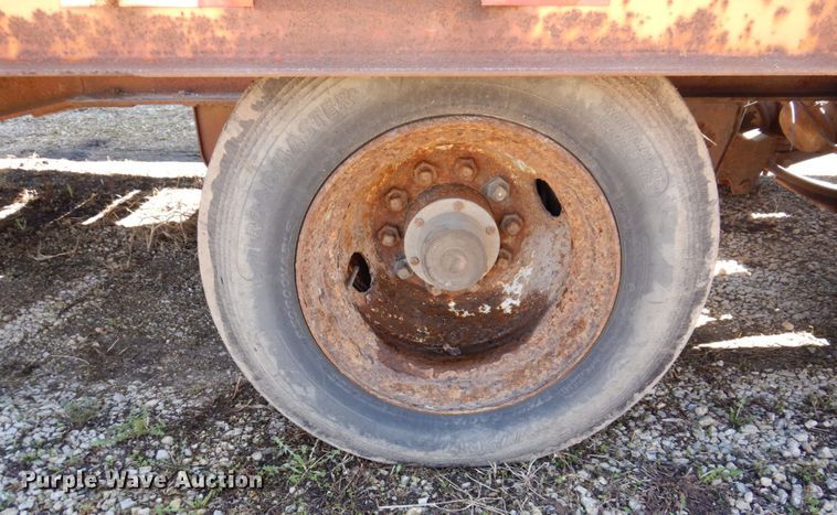 image for item IM9946 2000 Dyna Weld  equipment trailer