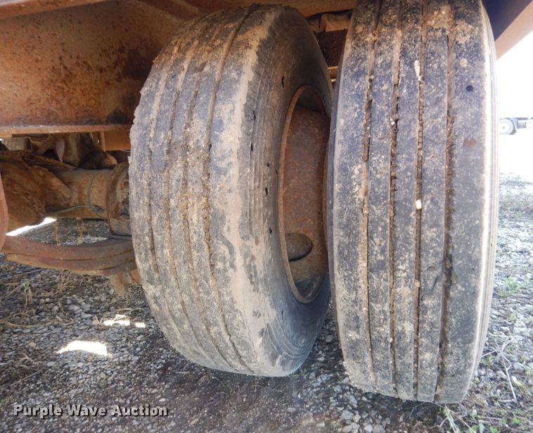 image for item IM9946 2000 Dyna Weld  equipment trailer