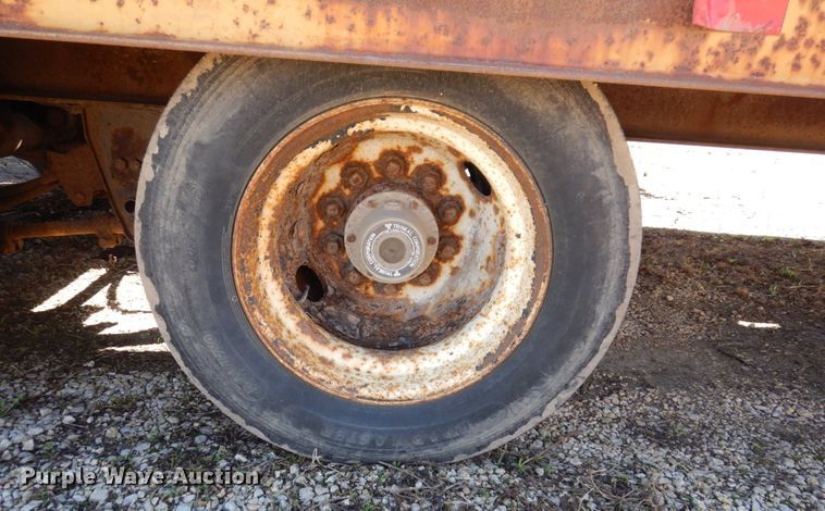 image for item IM9946 2000 Dyna Weld  equipment trailer