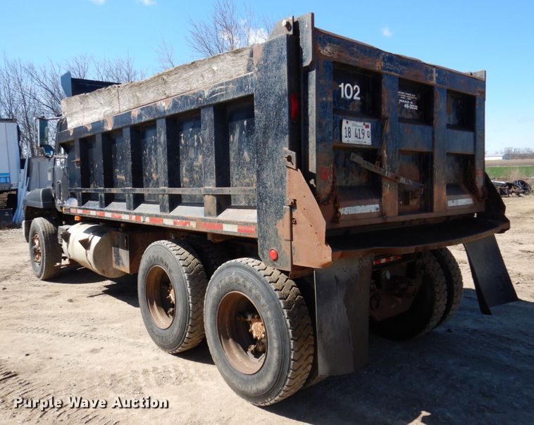 image for item IM9947 1994 Mack CH600  dump truck