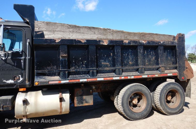 image for item IM9947 1994 Mack CH600  dump truck