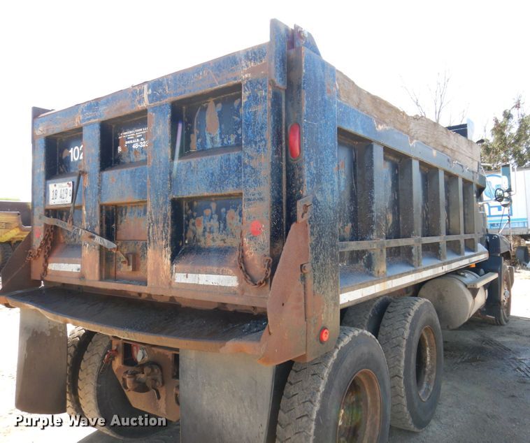 image for item IM9947 1994 Mack CH600  dump truck