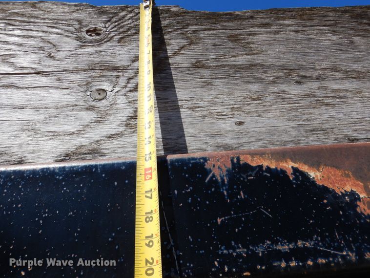 image for item IM9947 1994 Mack CH600  dump truck