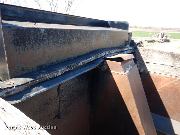 image for item IM9947 1994 Mack CH600  dump truck