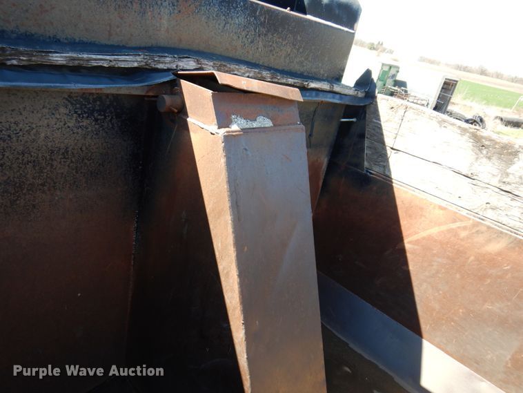 image for item IM9947 1994 Mack CH600  dump truck