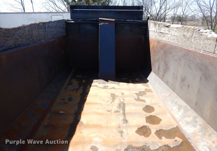 image for item IM9947 1994 Mack CH600  dump truck