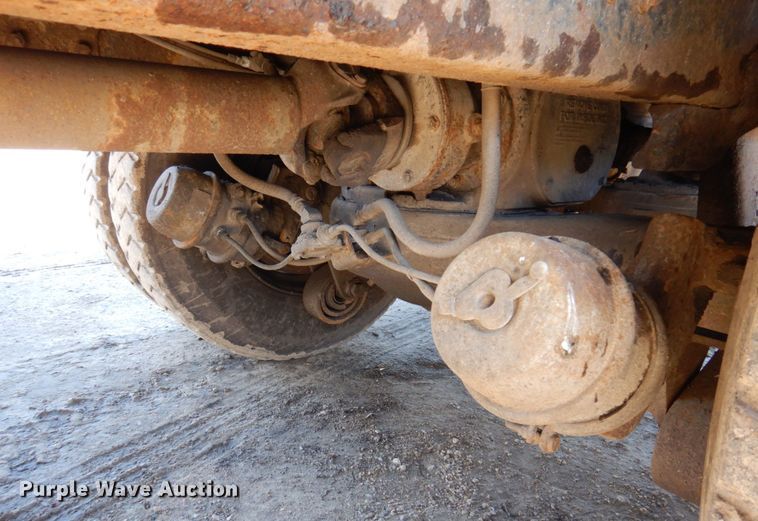 image for item IM9947 1994 Mack CH600  dump truck