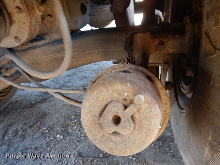 image for item IM9947 1994 Mack CH600  dump truck