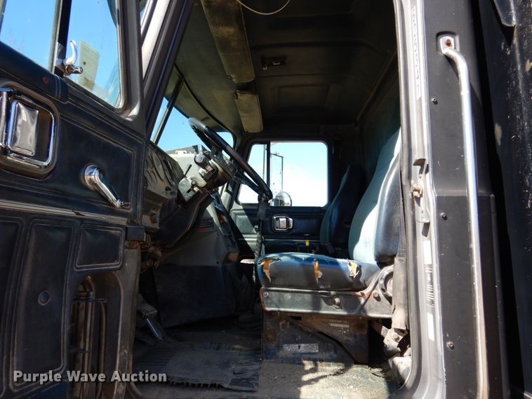 image for item IM9947 1994 Mack CH600  dump truck