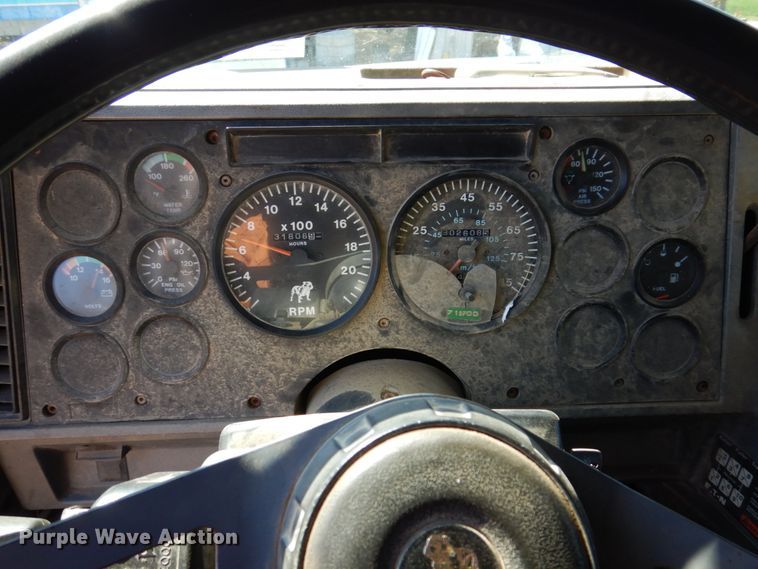 image for item IM9947 1994 Mack CH600  dump truck