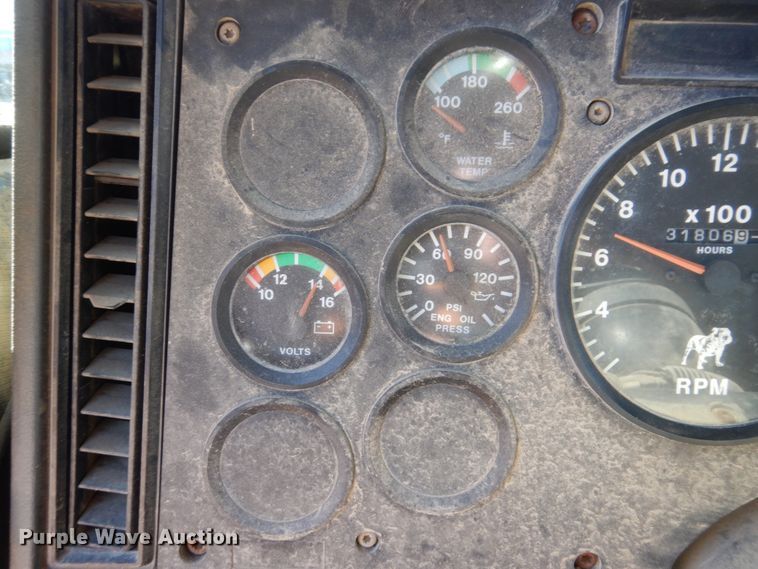 image for item IM9947 1994 Mack CH600  dump truck