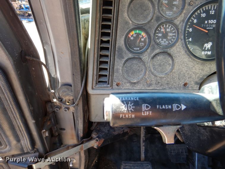 image for item IM9947 1994 Mack CH600  dump truck