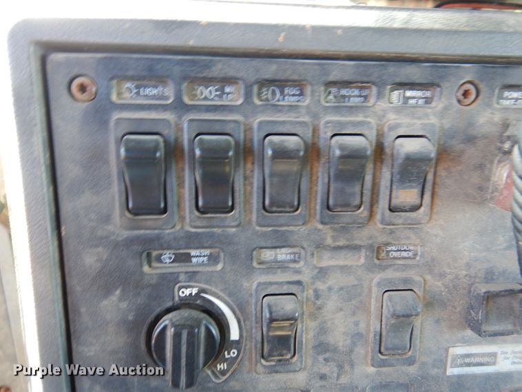 image for item IM9947 1994 Mack CH600  dump truck