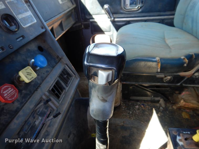 image for item IM9947 1994 Mack CH600  dump truck