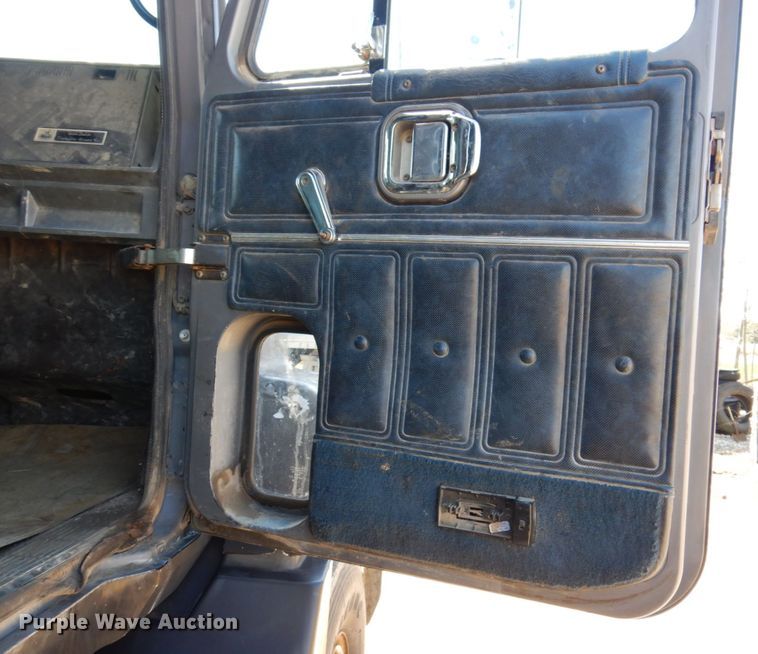 image for item IM9947 1994 Mack CH600  dump truck