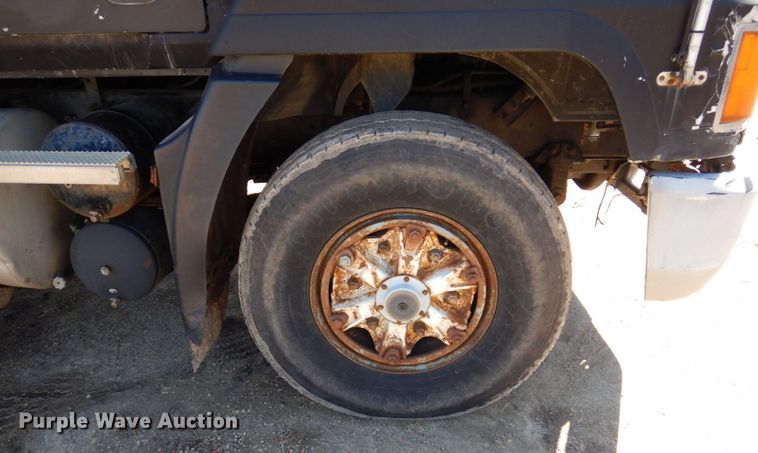 image for item IM9947 1994 Mack CH600  dump truck