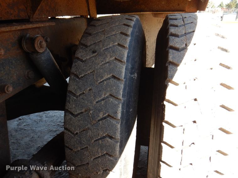 image for item IM9947 1994 Mack CH600  dump truck