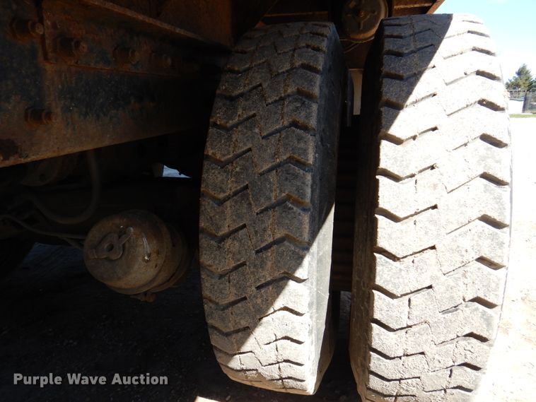 image for item IM9947 1994 Mack CH600  dump truck