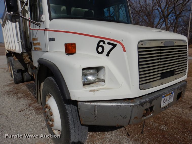image for item JJ9305 2000 Freightliner FL80  dump truck