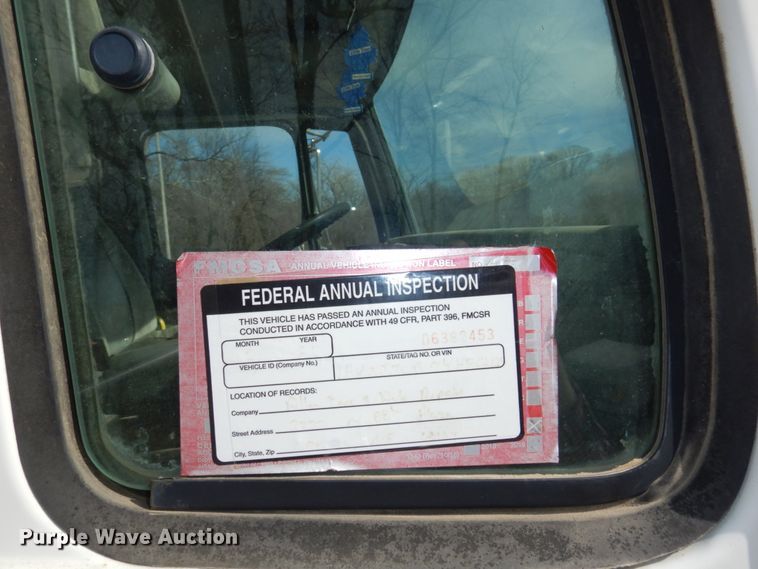 image for item JJ9305 2000 Freightliner FL80  dump truck