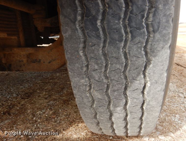 image for item JJ9305 2000 Freightliner FL80  dump truck