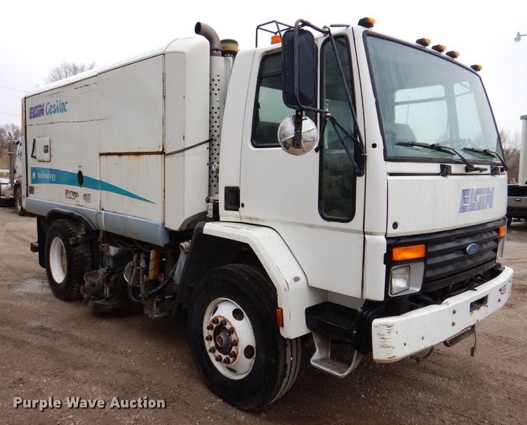 image for item JK9360 1996 Ford CF7000 street sweeper truck