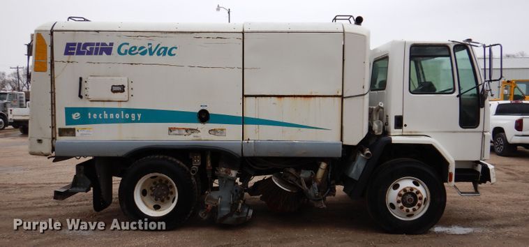 image for item JK9360 1996 Ford CF7000 street sweeper truck