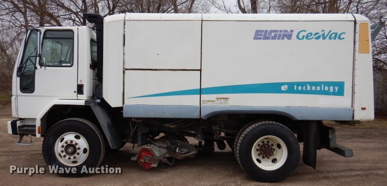 image for item JK9360 1996 Ford CF7000 street sweeper truck