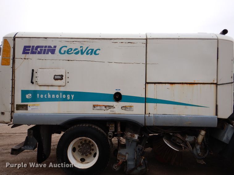 image for item JK9360 1996 Ford CF7000 street sweeper truck