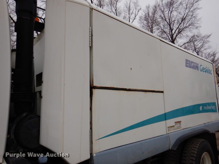 image for item JK9360 1996 Ford CF7000 street sweeper truck