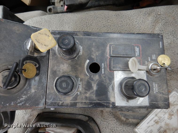 image for item JK9360 1996 Ford CF7000 street sweeper truck