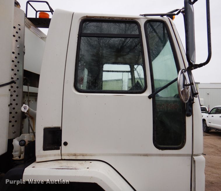 image for item JK9360 1996 Ford CF7000 street sweeper truck
