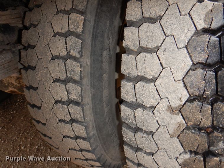 image for item JK9360 1996 Ford CF7000 street sweeper truck