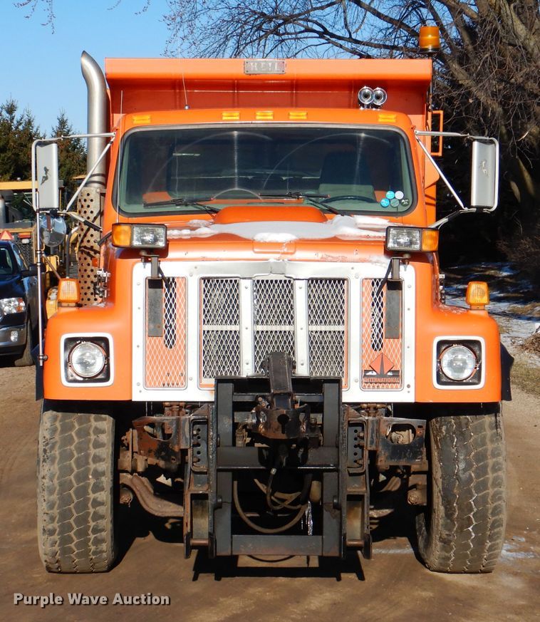 image for item JK9423 2000 International 2554  dump truck