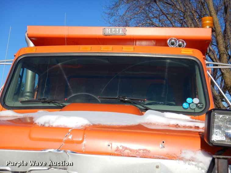 image for item JK9423 2000 International 2554  dump truck