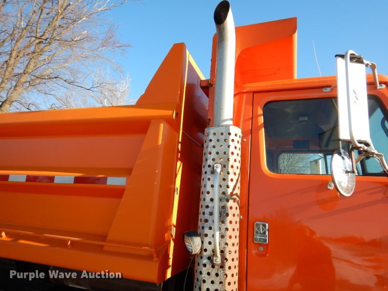 image for item JK9423 2000 International 2554  dump truck