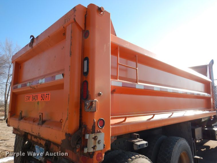 image for item JK9423 2000 International 2554  dump truck