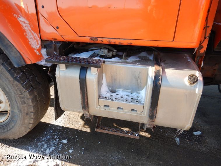 image for item JK9423 2000 International 2554  dump truck