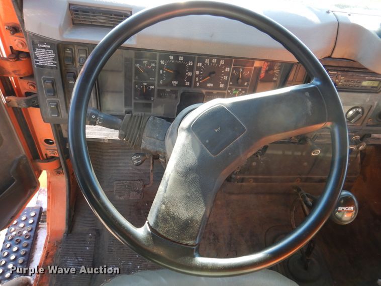 image for item JK9423 2000 International 2554  dump truck