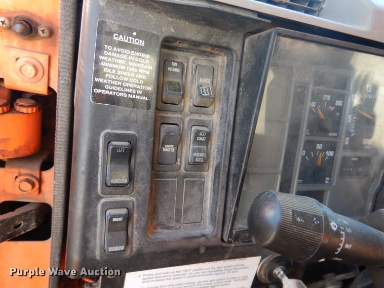 image for item JK9423 2000 International 2554  dump truck