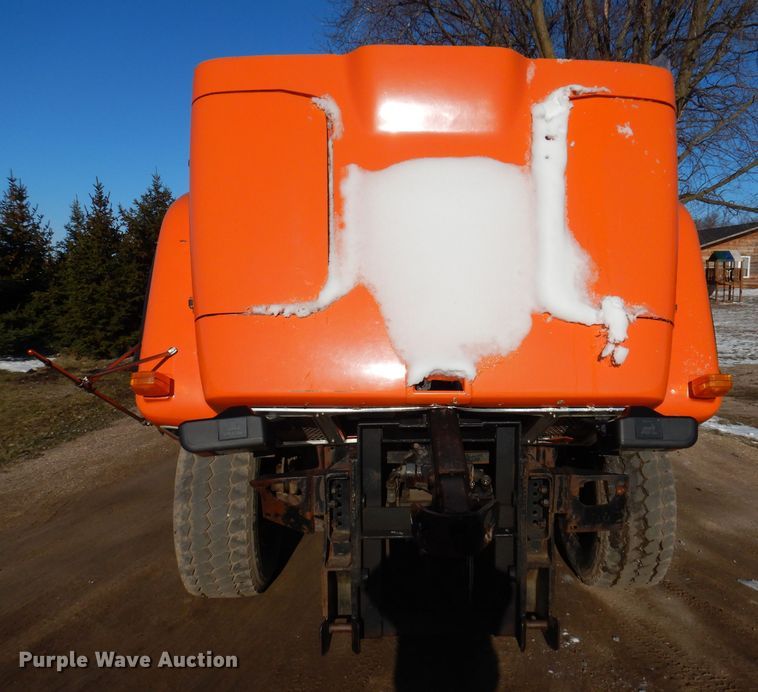 image for item JK9423 2000 International 2554  dump truck