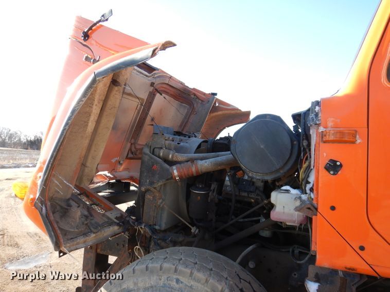 image for item JK9423 2000 International 2554  dump truck